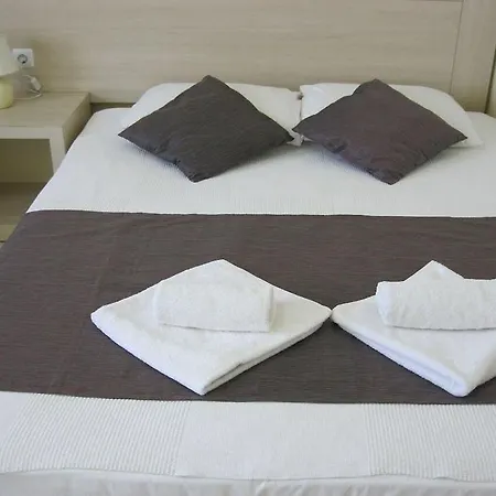 Otel As Queen