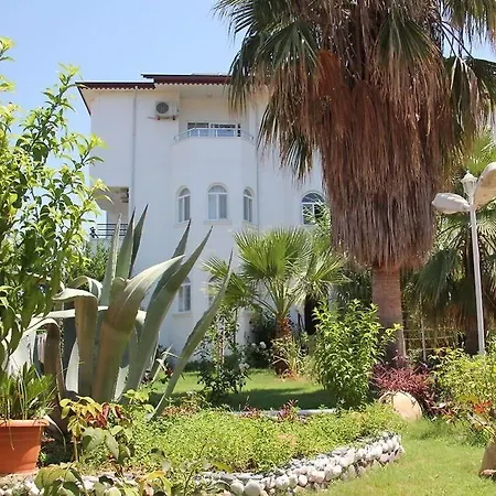 Hotel As Queen Kızılot