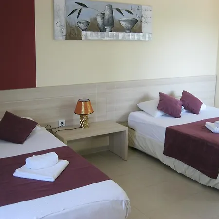 As Queen 3* Kızılot