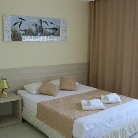 Hotel As Queen 3*