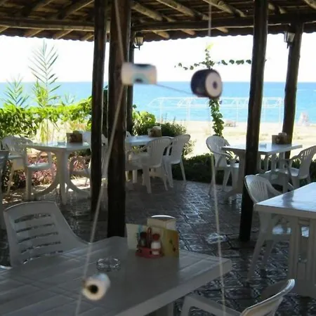 As Queen 3* Kızılot