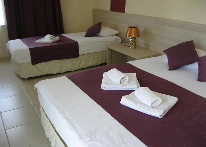 As Queen מלון Kızılot