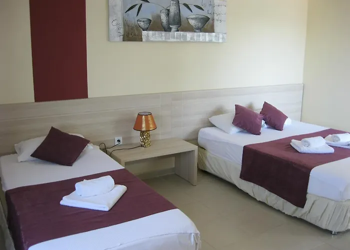 As Queen 3* Kızılot