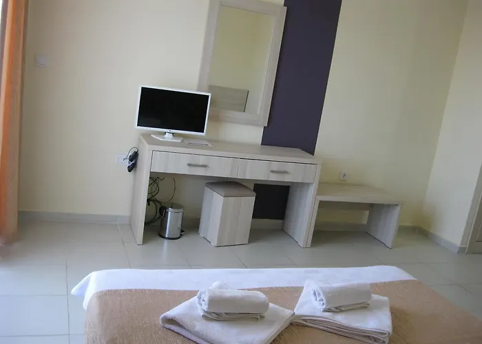 As Queen מלון Kızılot