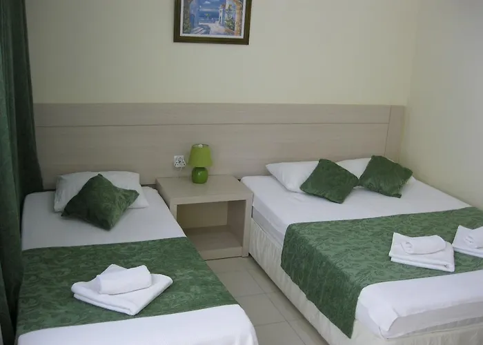 As Queen מלון Kızılot