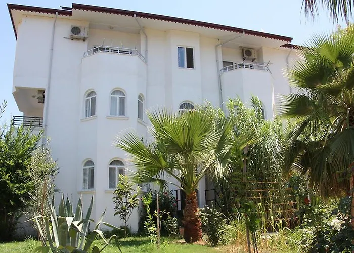 מלון As Queen 3*