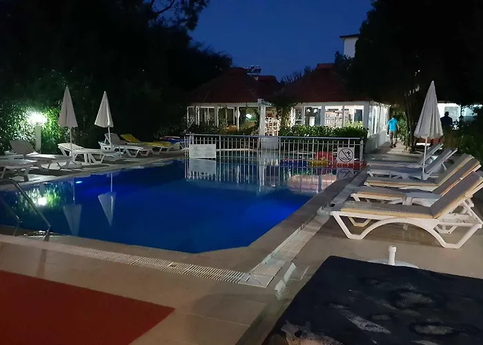 מלון As Queen 3*