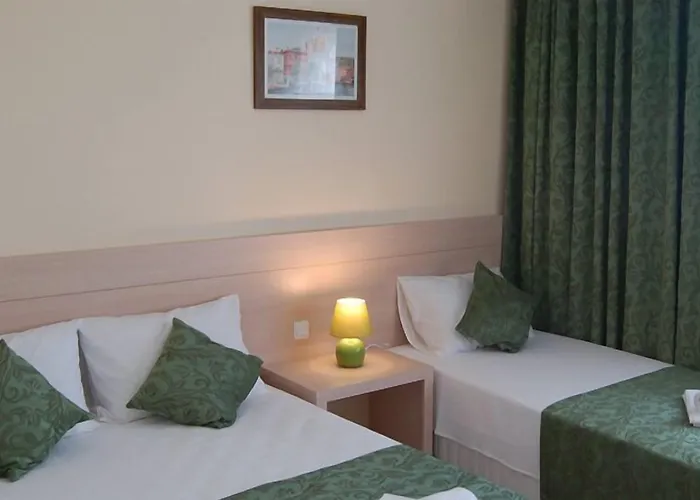 מלון As Queen 3*