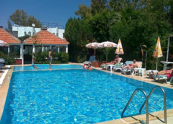 As Queen 3* Kızılot